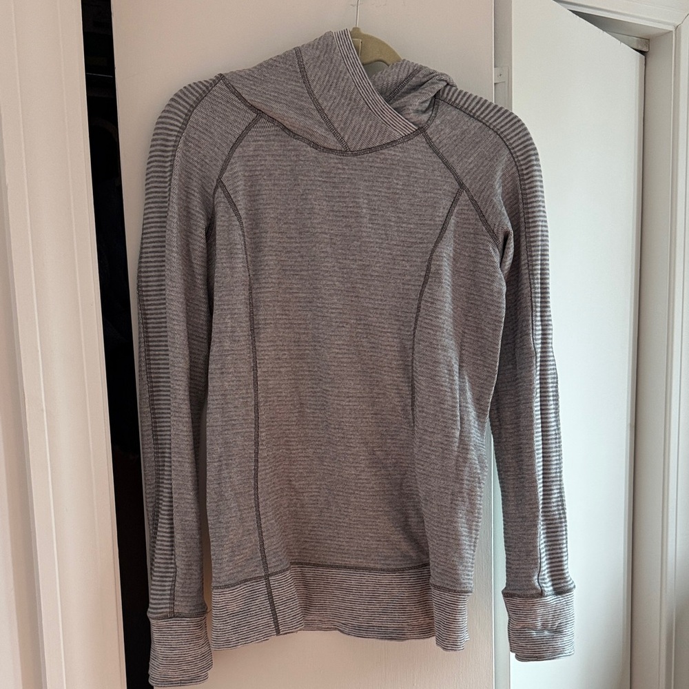 Lululemon run hoodie